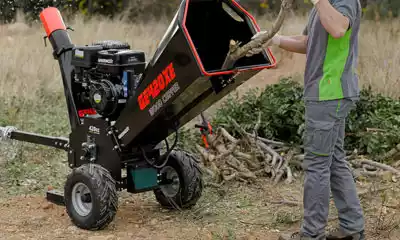 biotrituradora con enganche para transporte